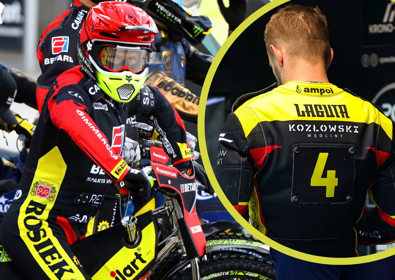 Dwóch żużlowców w kompletnych strojach ochronnych, jeden siedzi na motocyklu żużlowym przygotowując się do wyścigu, drugi sfotografowany od tyłu z widocznym nazwiskiem i numerem na plastronie. Intensywne kolory strojów i sprzętu podkreślają sportowy ch...