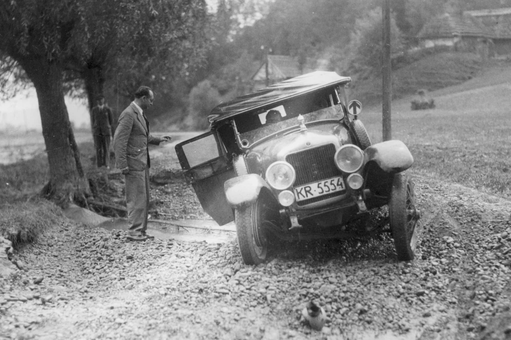 Gdy Polska odzyskała niepodległość, jednym z problemów rozwoju był brak infrastruktury drogowej