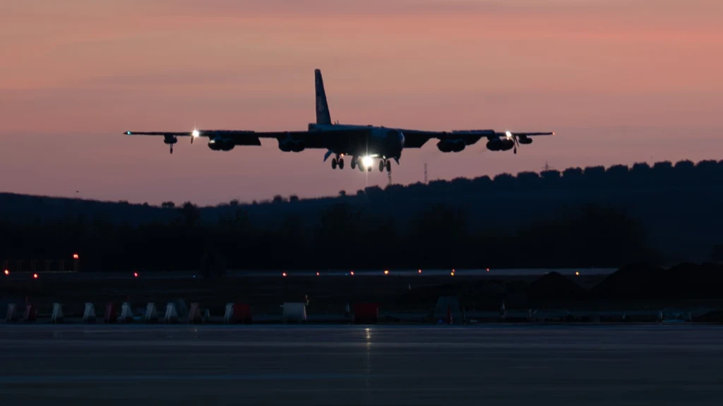 Amerykańskie bombowce strategiczne B-52 przyleciały do Europy. Mają ważny cel