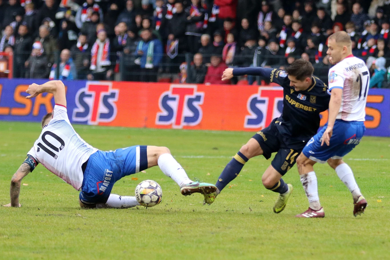 Gryf ambitnie atakował do samego końca, ale losów meczu nie odwrócił.