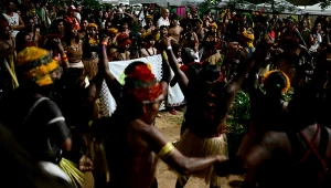 Incydent na szczycie klimatu. Doszło do przepychanek z ochroną