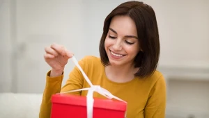 Świąteczne szczęście zapisane w dacie urodzenia. Numerolog wyjaśnia, co przygotował grudzień