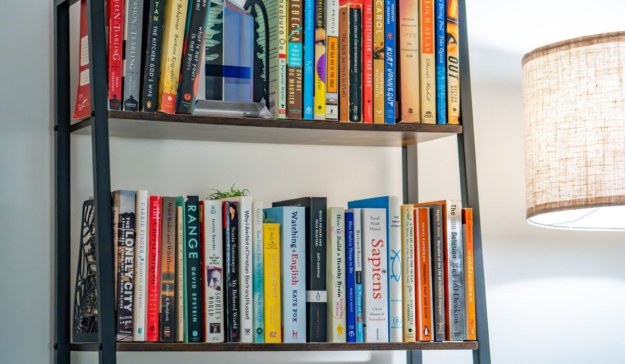 Metalowe regały do domowej biblioteczki – nowoczesne rozwiązanie dla miłośników książek