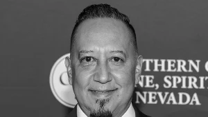 "Byliśmy nierozłączni". Słynny komik nie krył łez po śmierci przyjaciela