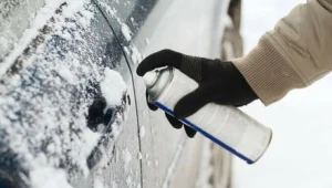 WD-40 stosuje prawie każdy. Kierowcy muszą uważać, żeby nie zniszczyć auta