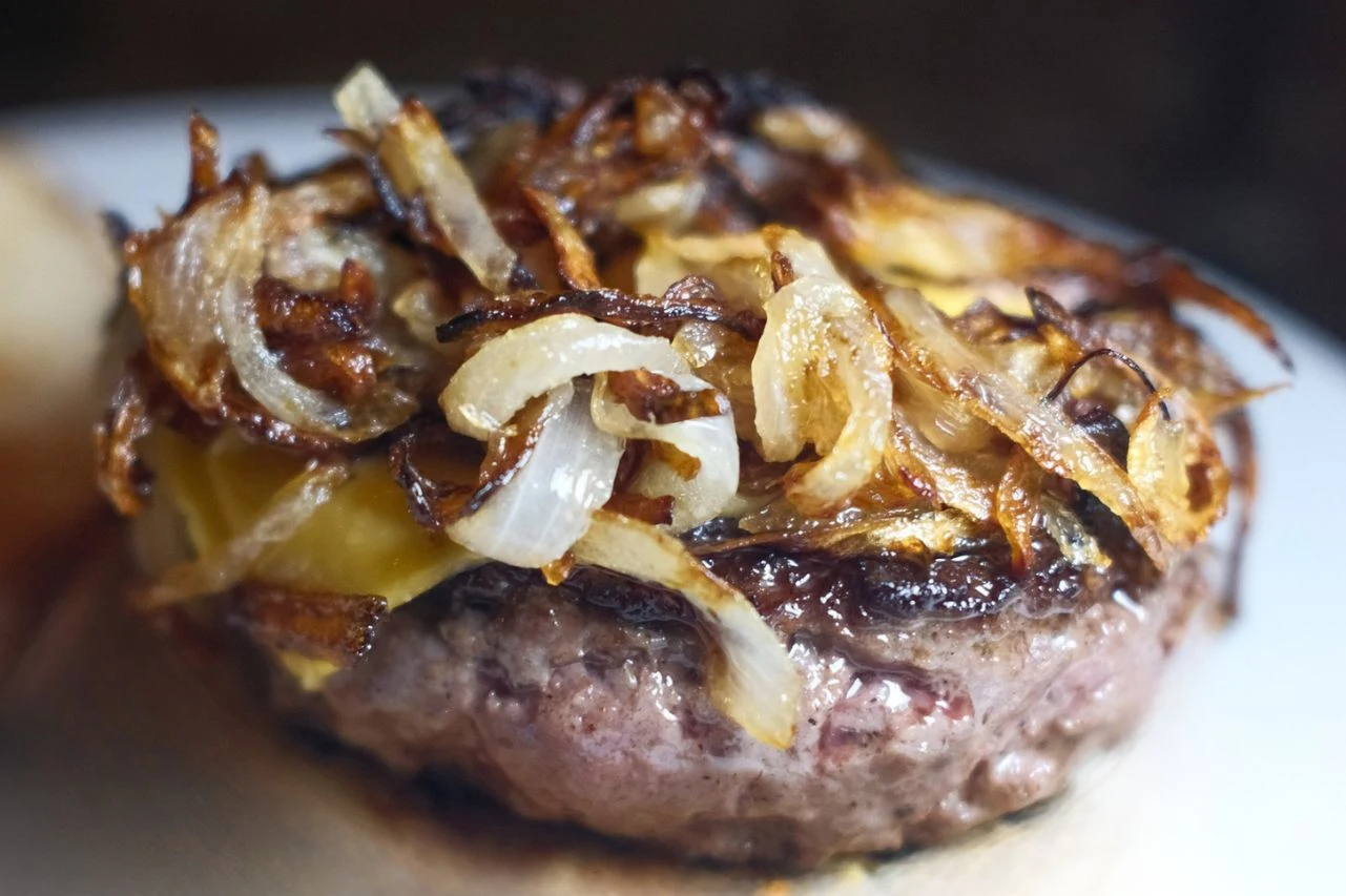 Rumsztyk jak z PRL-u to soczyste i pełne smaku mięso Rumsztyk jak z PRL-u to soczyste i pełne smaku mięso