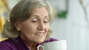 Pij zamiast zwykłej kawy. Przyspieszysz spalanie boczków i opóźnisz starzenie