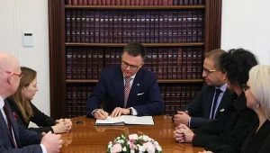 Szymon Hołownia rezygnuje z funkcji marszałka Sejmu. "Przed chwilą podpisałem"