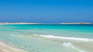 Turkusowa plaża w Marsa Matruh – egzotyka w Egipcie Północnym