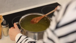 Mnóstwo produktów znika ze sklepów. Mogą zawierać metal. GIS podał listę