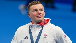 Mistrz olimpijski wrócił do kraju. Na lotnisku czekała na niego policja