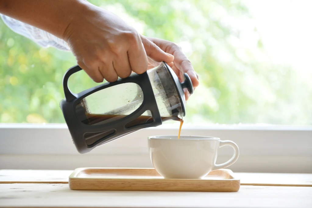 Regularna poranna kawa pomaga utrzymać stabilną energię i wspiera prawidłowe funkcjonowanie układu krążenia