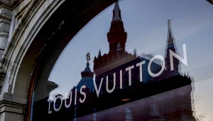 "Kłusownicy" znanych marek. W Rosji przejmują legendarne znaki towarowe