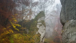 Nazywany jest “polską Szwajcarią”. W listopadzie zachwyca urokiem i widokami 