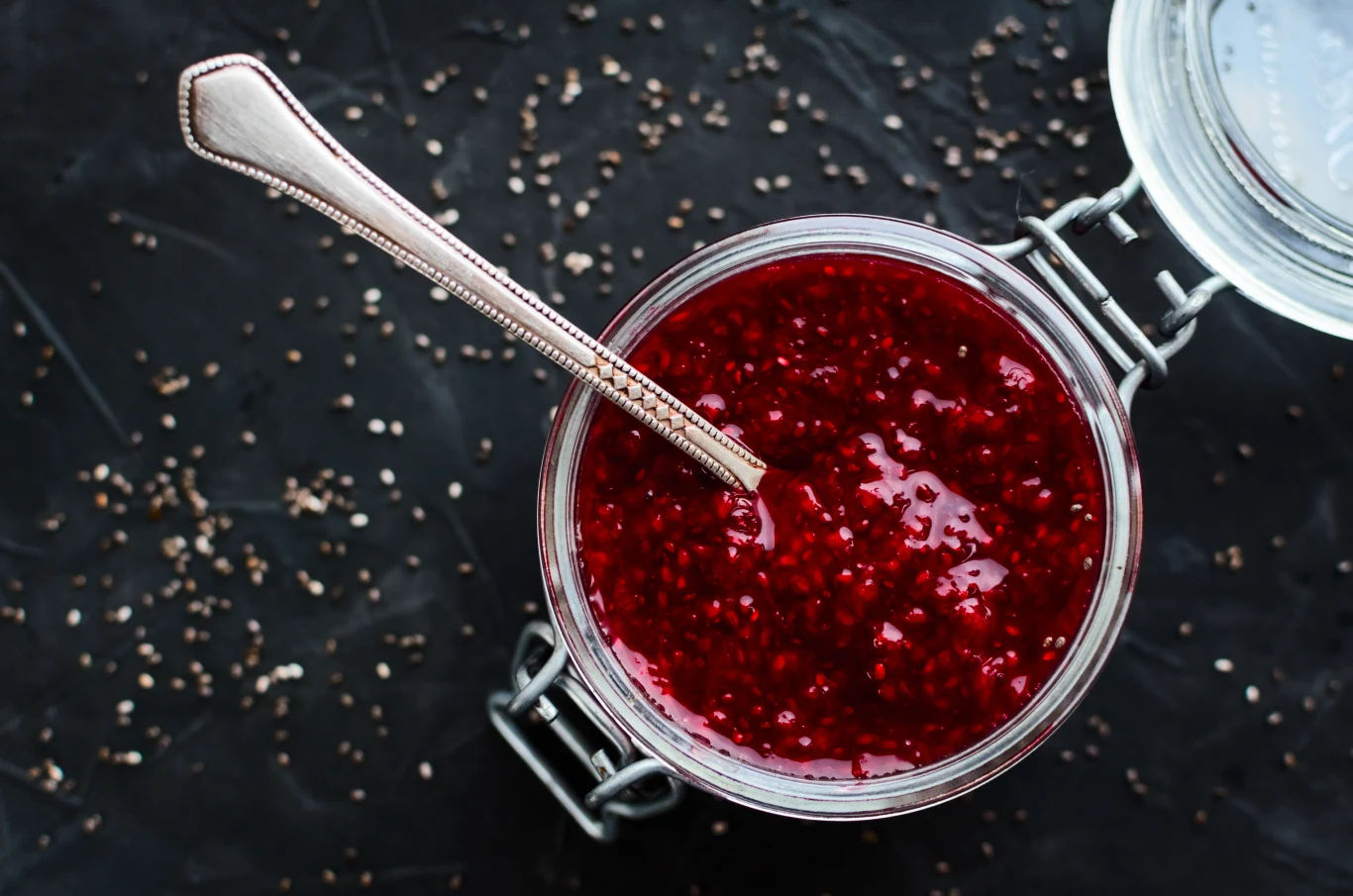 Domowy dżem, który zrobisz w 10 minut i to nawet z mrożonych owoców. Jak go przygotować?