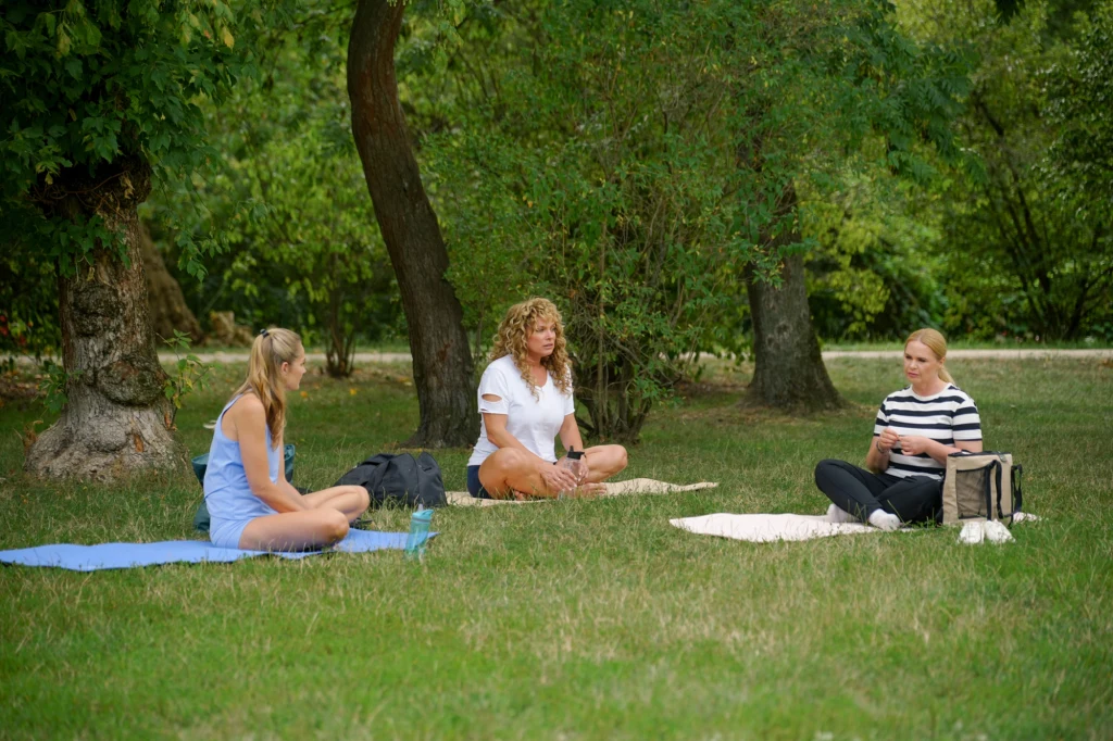Jak zadbać o swój dobrostan? Z poradami przychodzą… serialowe "Przyjaciółki" Jak zadbać o swój dobrostan? Z poradami przychodzą… serialowe "Przyjaciółki"