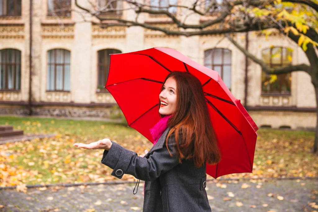 Polisa na życie z ochroną zdrowia to coś więcej niż dokument. To przypomnienie, że nie wszystko da się przewidzieć, ale wiele można zaplanować Polisa na życie z ochroną zdrowia to coś więcej niż dokument. To przypomnienie, że nie wszystko da się przewidzieć, ale wiele można zaplanować