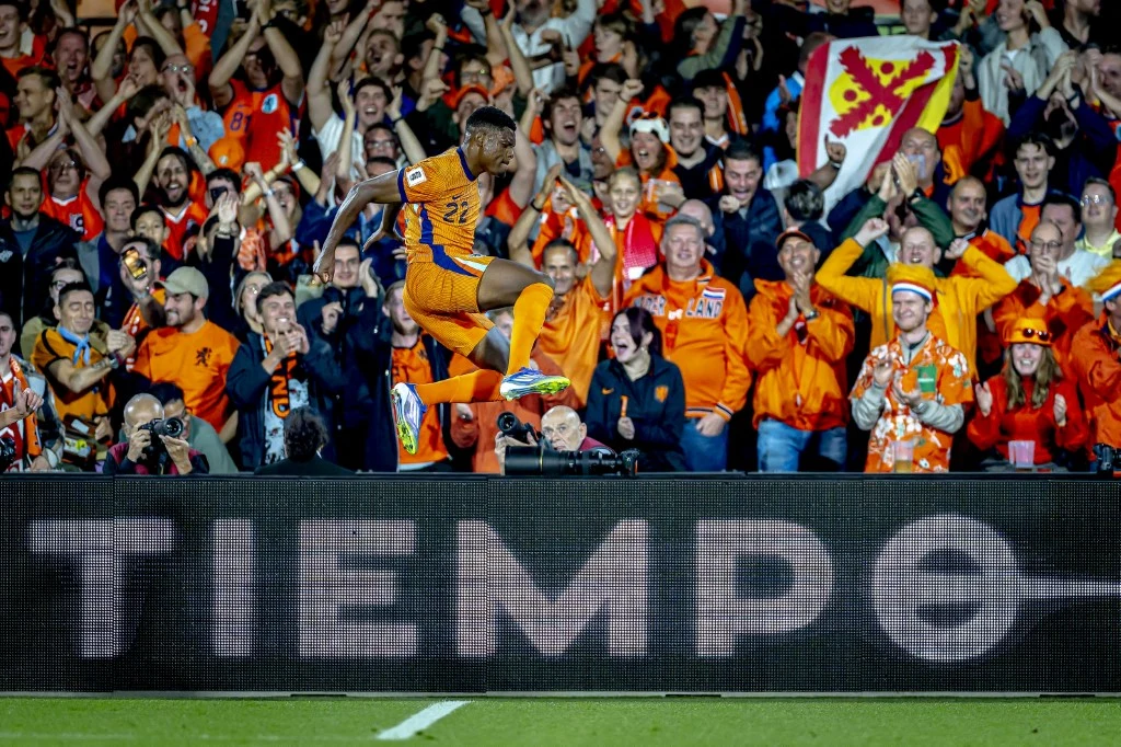 Holendrzy mrożą szampany przed meczem z Polską. Cel jest jasny, mówią o rewanżu Holendrzy mrożą szampany przed meczem z Polską. Cel jest jasny, mówią o rewanżu