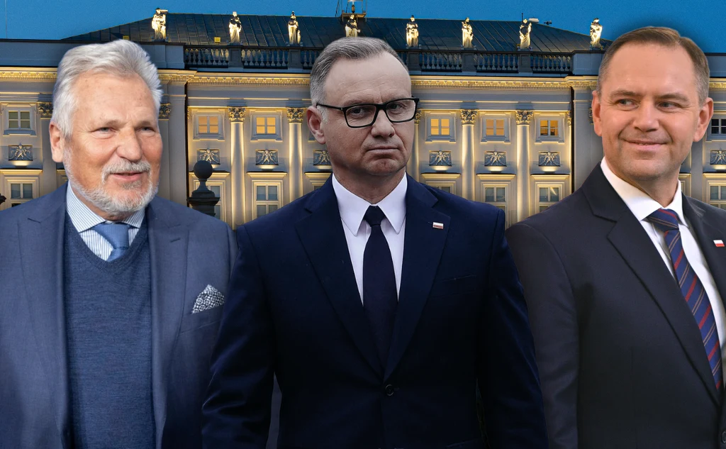 Rankingi zaufania CBOS: Prezydentom III RP zwykle ufała ponad połowa Polaków Trzech mężczyzn w garniturach stoi na tle okazałego, podświetlonego budynku z kolumnadą, widocznego wieczorem. Każdy z nich jest ubrany elegancko, mają poważne miny. Centralna postać nosi okulary, pozostali uśmiechają się delikatnie.