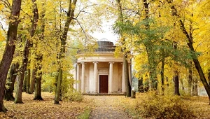 Romantyczna Arkadia pięknej Heleny. Idealne miejsce na jesienny spacer