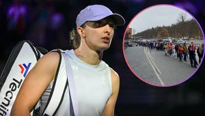 Iga Świątek na korcie, a fani utknęli przed halą. Co się stało? Oto reakcja