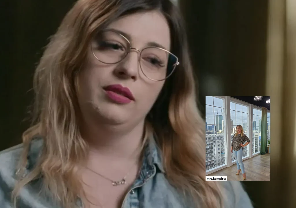 Agnieszka Kempista "Ślub od pierwszego wejrzenia" Kobieta o długich, jasnych włosach w okularach i jasnej koszuli, tło ciemne i rozmyte. W prawym dolnym rogu znajduje się wstawka ze zdjęciem tej samej kobiety stojącej w jasnym wnętrzu z dużymi oknami, za którymi widać panoramę miasta.