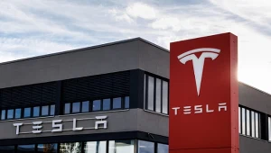 Gorący czas w Tesli. Załoga ma szykować się na "najtrudniejszy rok życia"