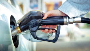 Eskalacja konfliktu z Iranem wywołała rekordowy skok cen paliw w USA