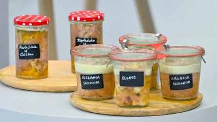 Pamiętasz domową kiełbasę ze słoika? Kasia Michoń przekonuje, że nie ma nic łatwiejszego (i pyszniejszego)