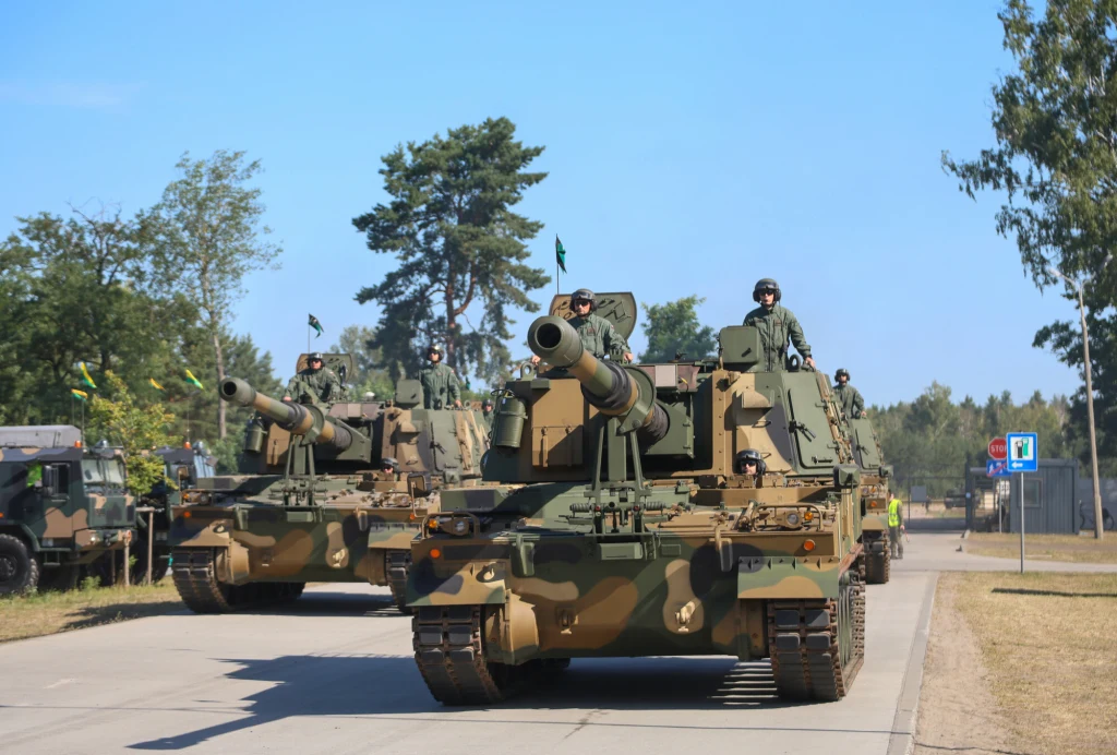 Kolejne haubice K9 dotarły do Polski