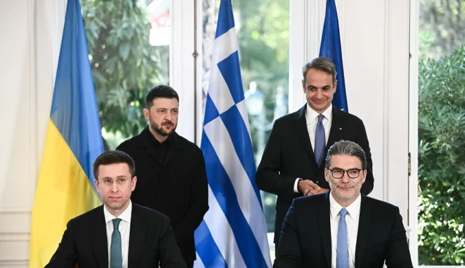 Nowy dyrektor generalny Naftogazu Ukrainy Sergij Koretskyj i dyrektor generalny Public Gas Corporation of Greece Konstantinos Xifaras podpisują porozumienie gazowe