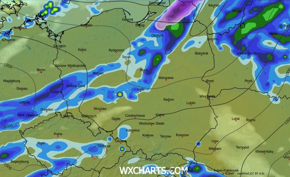 Kolorowa mapa pogodowa Polski i pobliskich krajów europejskich prezentująca prognozę opadów. Obszary z zaznaczonymi różnymi odcieniami niebieskiego i fioletowego symbolizują nasilenie opadów deszczu oraz śniegu. Wyraźnie widoczne są główne miasta oraz ...