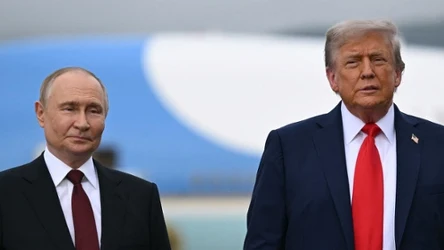 Władimir Putin i Donald Trump. Państwowa spółka z Rosji ma rozmawiać z USA o współpracy energetycznej.
