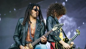 Obwołali go symbolem seksu. "Minister rock'n'rolla" powraca do Polski