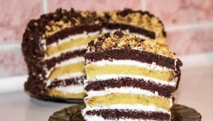 Ciasto Zygzak możesz podać podczas andrzejek lub sylwestra