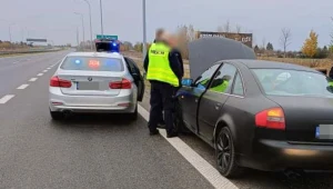 Chciał uniknąć kontroli. Dostał mandaty na 31,5 tys. zł i 210 punktów karnych