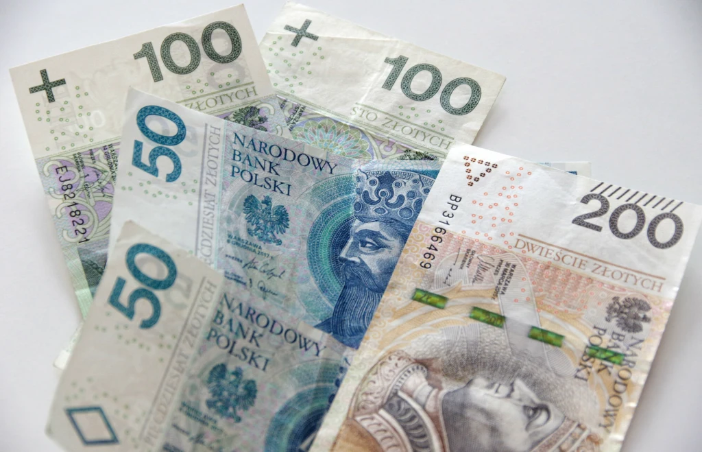 Posłowie PiS chcą, żeby Trybunał Konstytucyjny umożliwił waloryzację oszczędności na mieszkania z czasów PRL