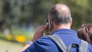 Spójrz na numer, zanim odbierzesz. Chwila nieuwagi i stracisz pieniądze 