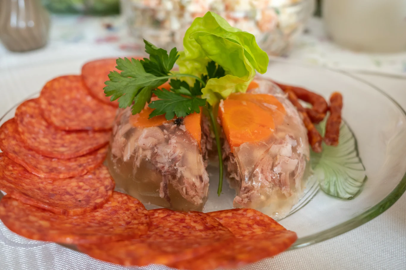 Galareta mięsna wychodzi najlepsza w tradycyjnej formie Galareta mięsna wychodzi najlepsza w tradycyjnej formie