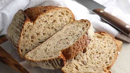 Mrożenie chleba może poprawić jego indeks glikemiczny.