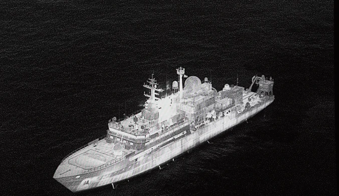 Rosyjski statek szpiegowski w pobliżu Wielkiej Brytanii. "Widzimy was"