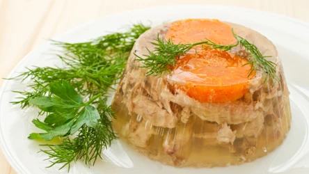 Tradycja na talerzu: lekkostrawna galareta z indyka w nowoczesnym wydaniu