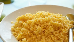 Pomarańczowy kolor i mnóstwo właściwości zdrowotnych. Kurkumę warto włączyć do diety