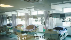 Rząd kontra prezydent w walce o NFZ. Ministrowie przyjęli projekt ustawy