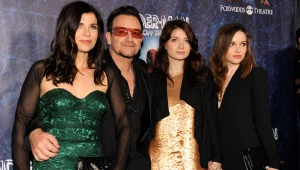 Bono z U2 ze swoją żoną Alison oraz córkami Eve i Jordan w 2011 r.