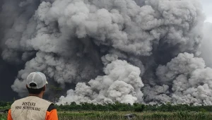 Indonezja. Na wyspie Jawa doszło do erupcji wulkanu Semeru