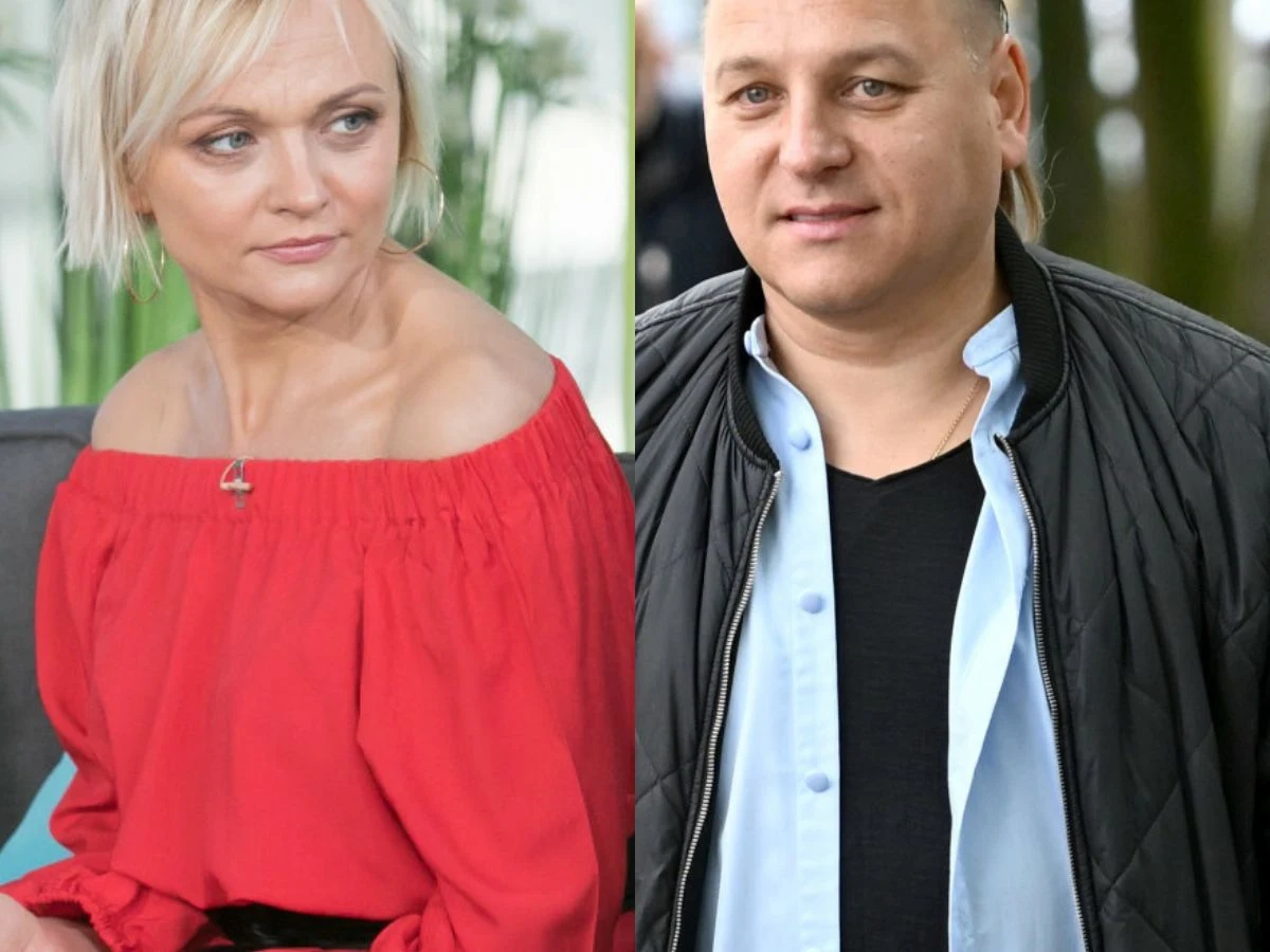 Edyta Golec, Łukasz Golec Dwie osoby siedzące oddzielone pionową linią, kobieta w czerwonej bluzce patrzy w bok, mężczyzna w jasnoniebieskiej koszuli i czarnej kurtce lekko się uśmiecha.