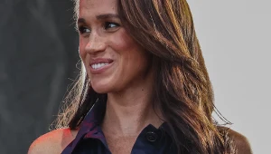 Markle stała się gwiazdą popularnego magazynu modowego. W sieci burza