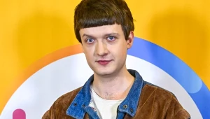 Widzowie pokochali go w "1670". Od pięciu lat jest szczęśliwym ojcem