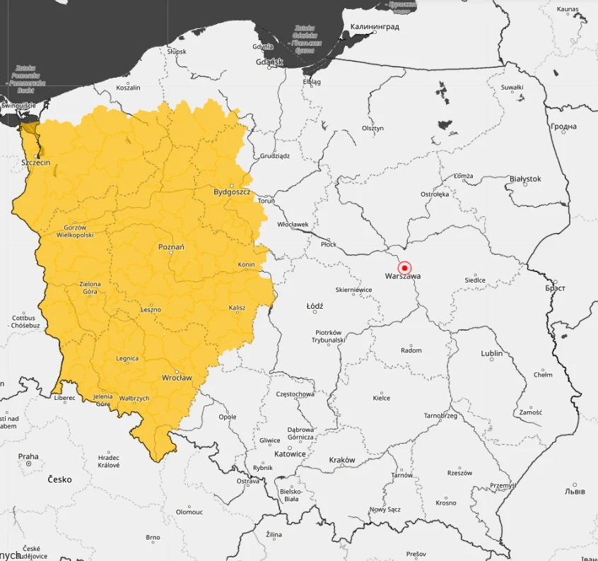 Znaczna część zachodniej Polski objęta jest ostrzeżeniem przed oblodzeniem Mapa Polski z zaznaczonym na żółto regionem obejmującym zachodnią część kraju, z wyraźnie zaznaczonymi granicami województw oraz miastem Warszawa oznaczonym na czerwono.